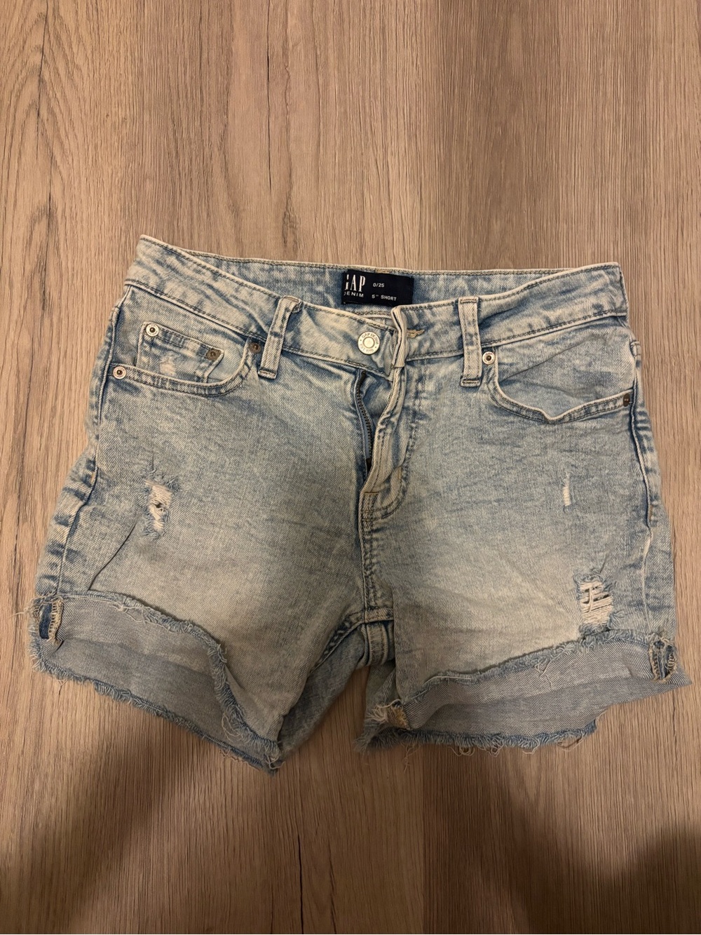 GAP Light Blue Distressed Denim 5” Shorts Size 25